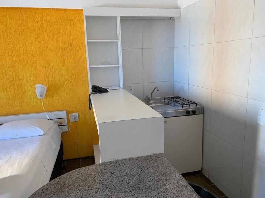 205 Flat Mobiliado Com Vista Lateral Mar Na Praia De Iracema Fortaleza (Ceara)